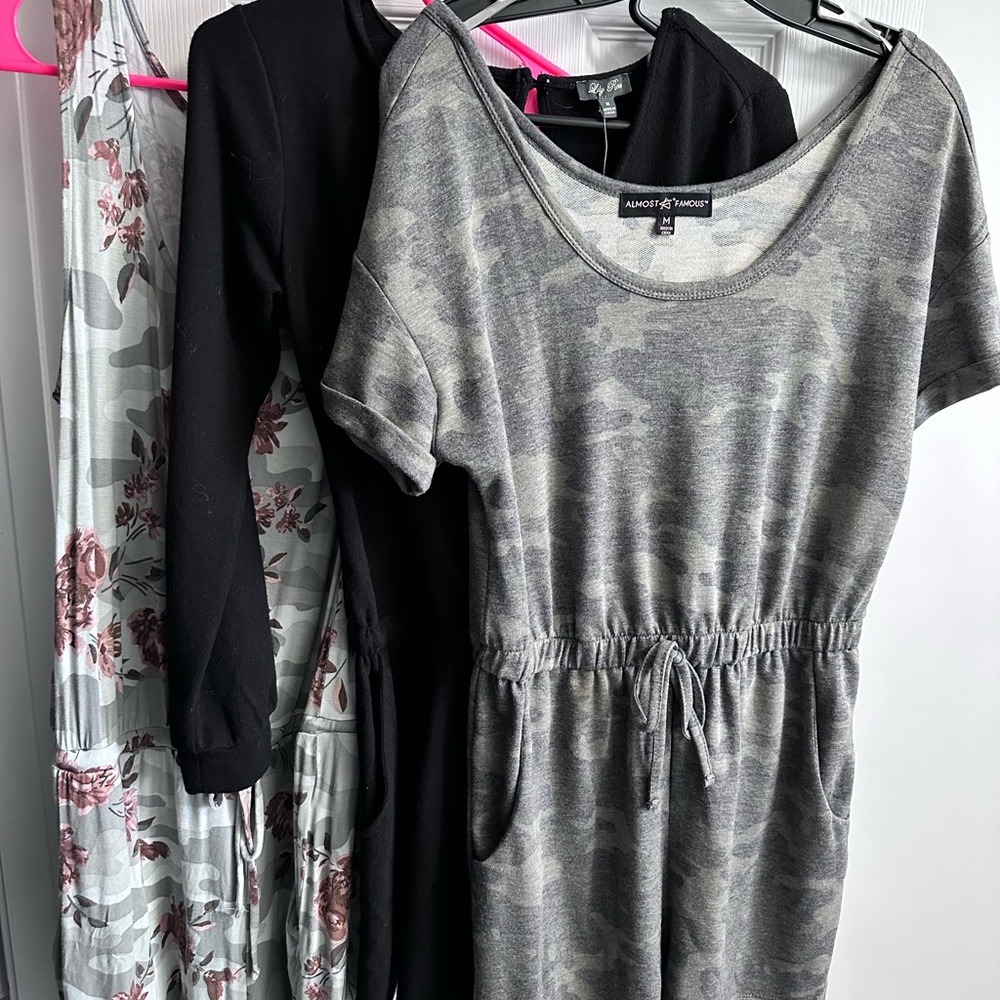 Bundle of 2 camouflage rompers size small/medium